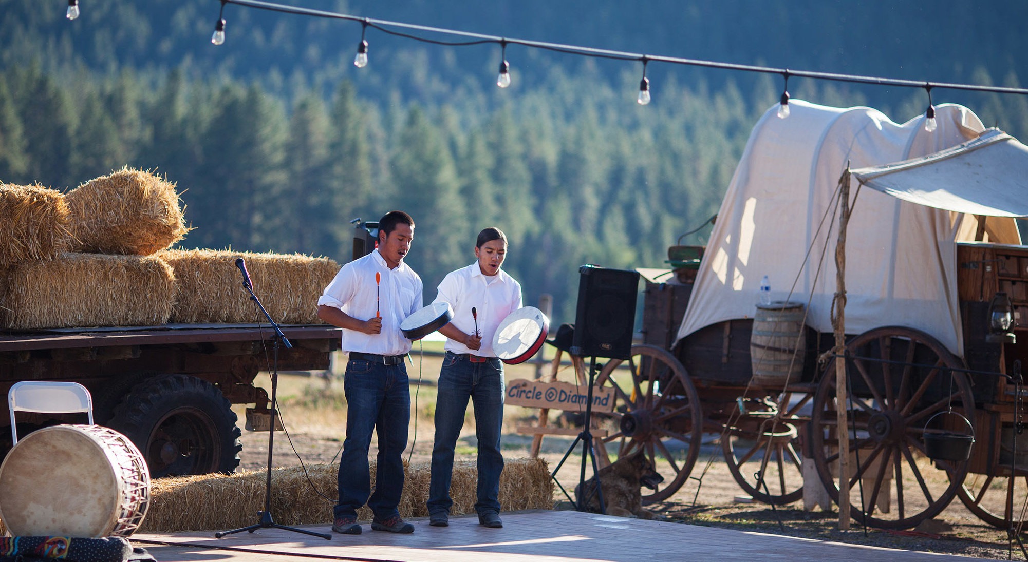 Native American drumming at Z5 Ranch's Chuckwagon dinner